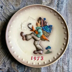 * VINTAGE* Hummel |  Globe Trotter Plate